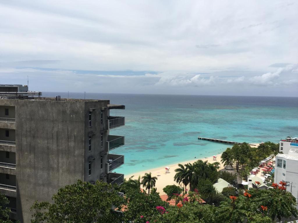 Deluxe Montego Bay Club Studio & Suites 外观 照片
