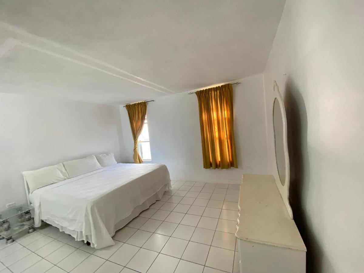 Deluxe Montego Bay Club Studio & Suites 外观 照片